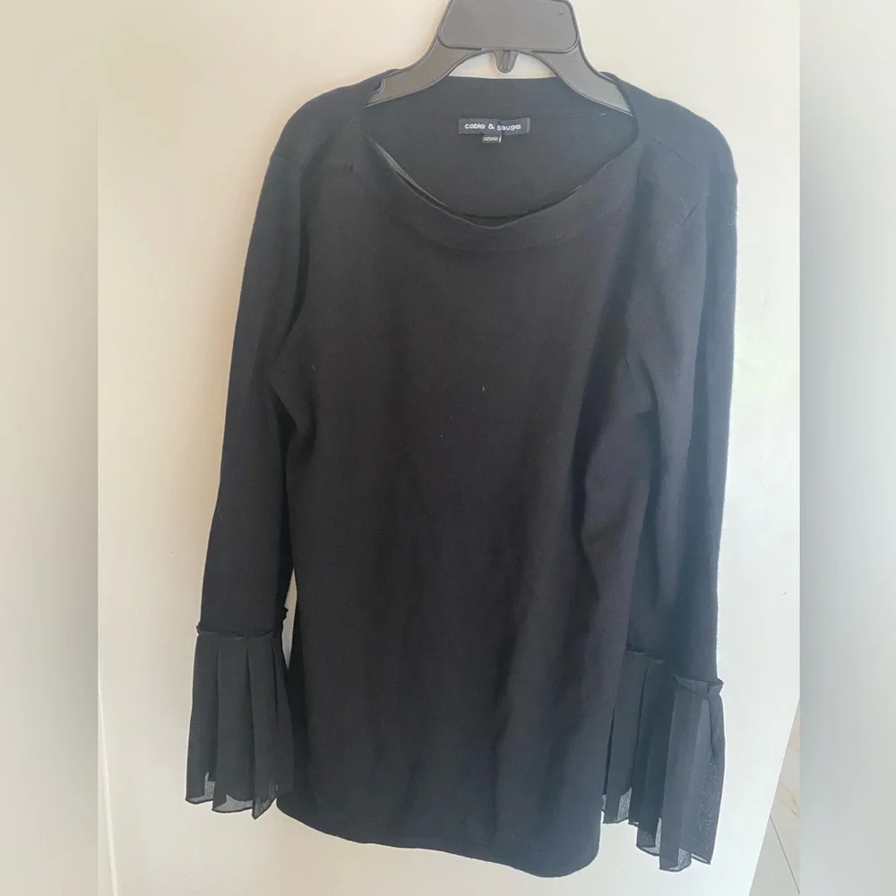 Cable & Gauge Black Blouse with Flared Sleeves - Picture 9 of 9